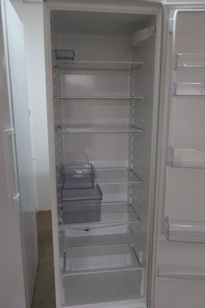 Køleskab ZANUSSI ZRA40100WA