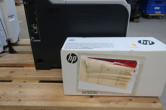 Farvelaserprinter HP LaserJet 500 M551 inkl. ekstra toner