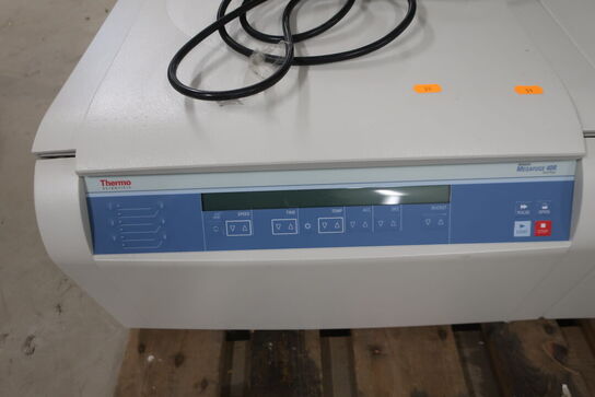 Centrifuge THERMOFISHER MegaFuge 40R