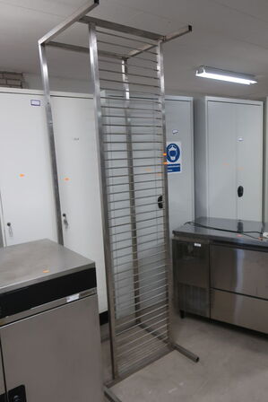 Stel til bord m.v. i rustfri stål ca. 210 cm bred