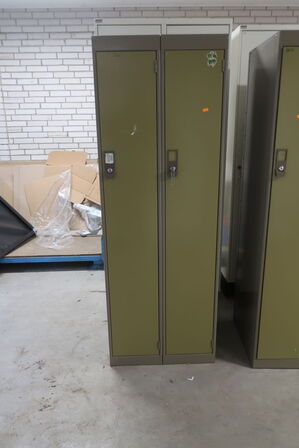 4 stk. omklædningsskabe
