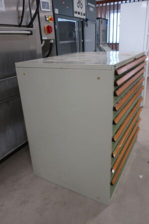 Værktøjsskab KIND 100x102x73cm