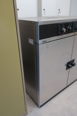 Sterilationsovn STRUERS MEMMERT UNE 600