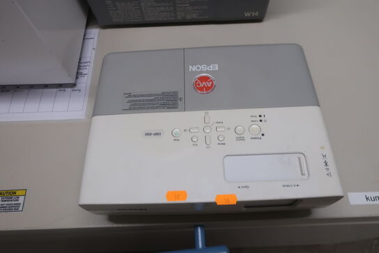 Projektor EPSON EMP-83H