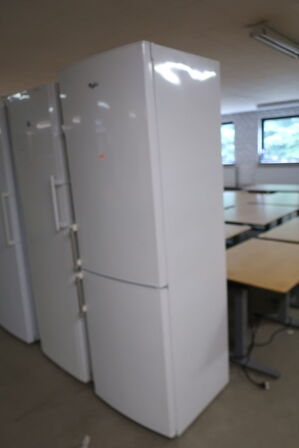 Køle/fryseskab WHIRLPOOL WBE3325