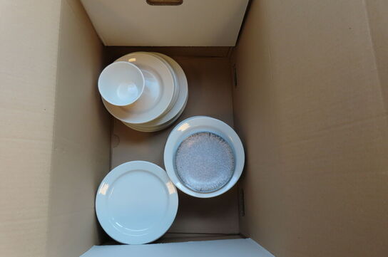 4 kasser med indhold