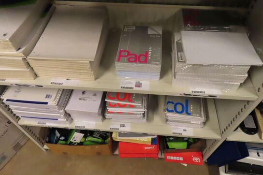 Indhold på 2 fags reol 