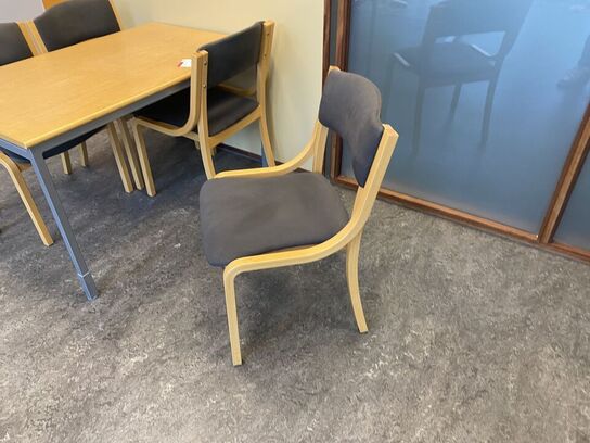 3 stk. hæve/sænkeborde & 1 bord med 4 stole. mv