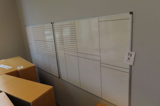 2 stk. Whiteboards + kommode