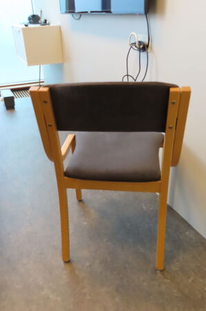 2 stk. Borde + 8 stk. stole