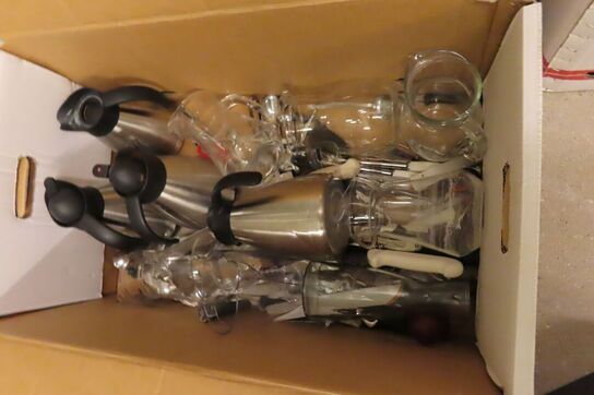 4 kasser med indhold