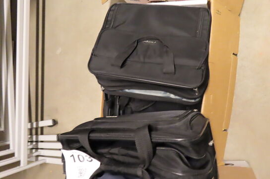 3 kasser med indhold af diverse ledninger mv. 