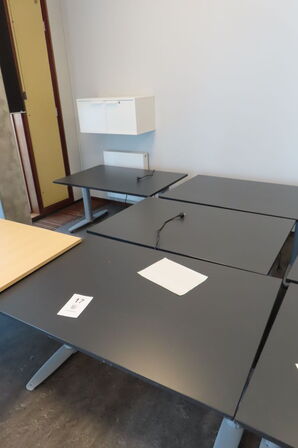 4 stk. Hæve/-sænkeborde KINNARPS