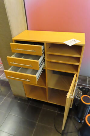 Reol, stol + diverse 