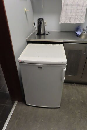 2 stk. Køleskabe ATLAS