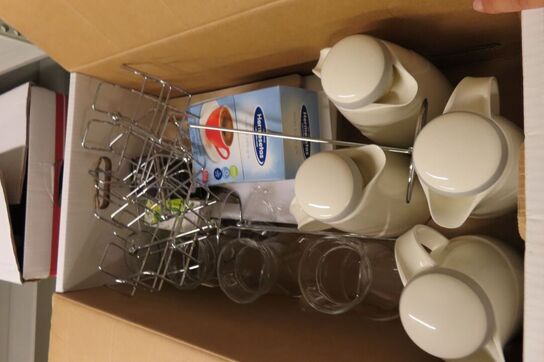 4 kasser med indhold