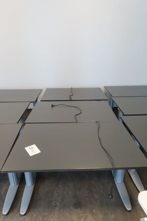 3 stk. Hæve/-sænkeborde KINNARPS