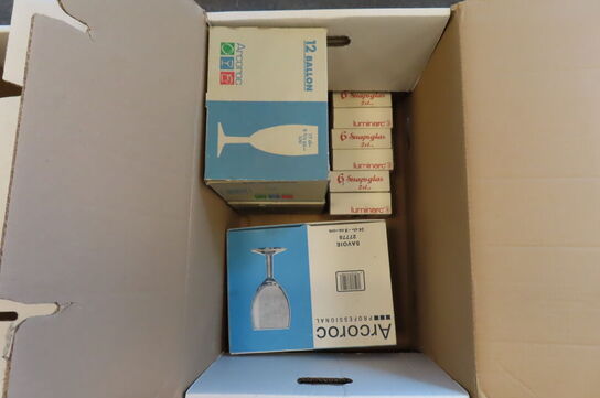 3 kasser med indhold