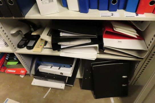 Indhold på 2 fags reol 