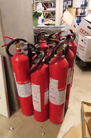 9 stk. Pulverslukker