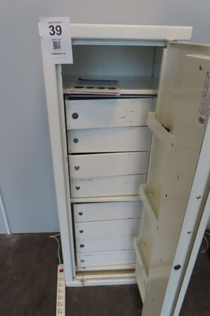 Pengeskab BLACK & DECKER 