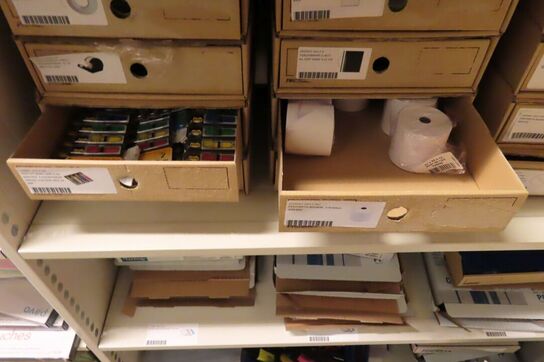 Indhold på 6 hylder