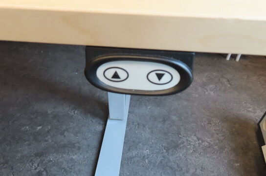 2 stk. Hæve/-sænkeborde 