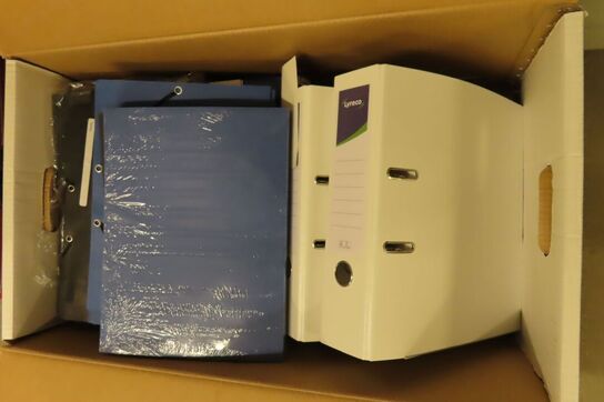 4 kasser med indhold