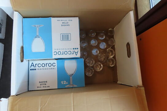 3 kasser med indhold