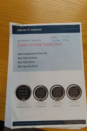 Pengeskab BLACK & DECKER 