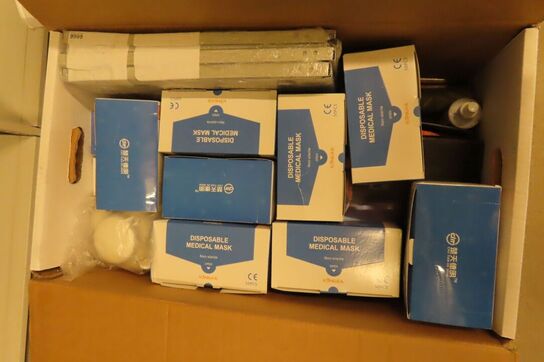 4 kasser med indhold