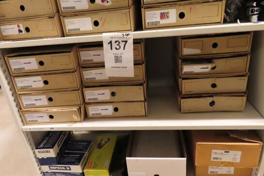 Indhold på 3 hylder