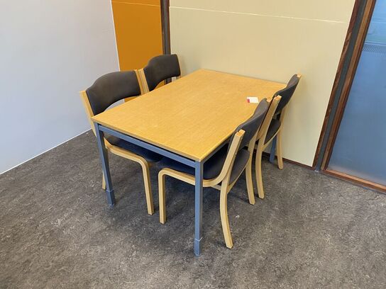 3 stk. hæve/sænkeborde & 1 bord med 4 stole. mv