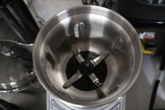 Blender WARING WSG60E