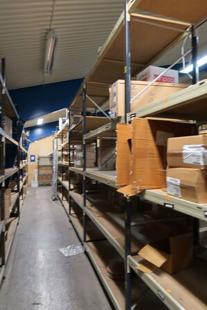 12 fag lagerreoler uden indhold