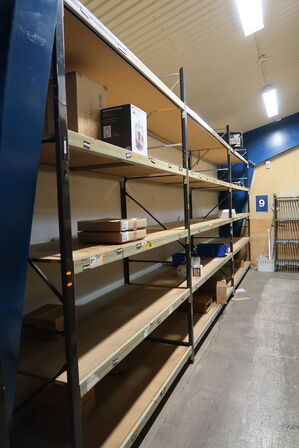 3 fag lagerreoler uden indhold