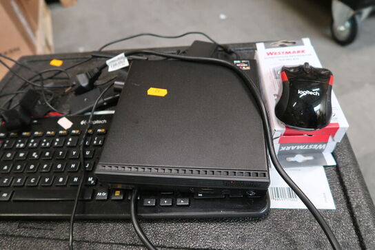 Computer LENOVO 11JJ med tastatur og mus