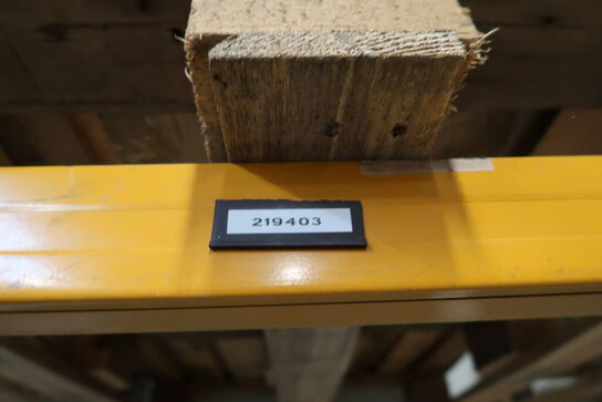 3 stk. paller med plastikasser 