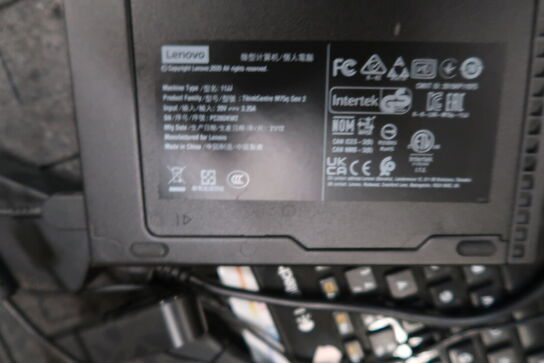 Computer LENOVO 11JJ med tastatur og mus