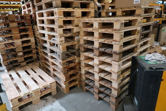 32 stk. EURO-paller samt 21 stk. halve EURO-paller