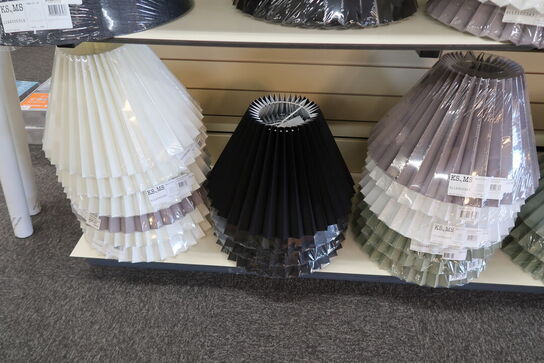 61 stk. ass. Lampeskærme 