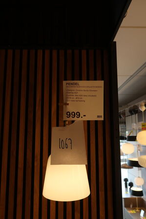 HALO DESIGN ROOM 49 Ø15 ANTIK MESSING OG OPAL GLAS PENDEL