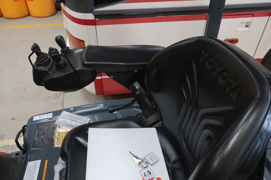 Gaffeltruck TOYOTA Traigo 48 / 16 8FBE16T