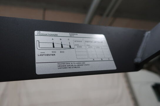 Reachtruck TOYOTA RRE 140B