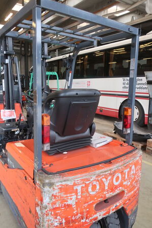 Gaffeltruck TOYOTA 5FBE15