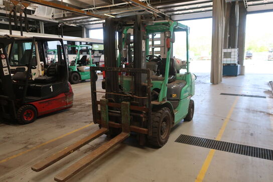 Gaffeltruck MITSUBISHI GRENDIA 25