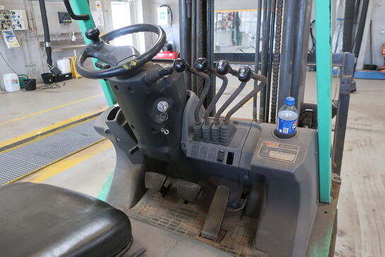 Gaffeltruck MITSUBISHI GRENDIA 25