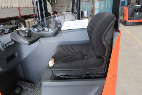 Reachtruck TOYOTA RRE 140B