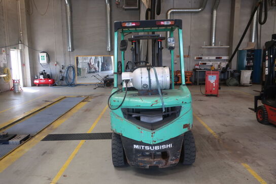 Gaffeltruck MITSUBISHI GRENDIA 25