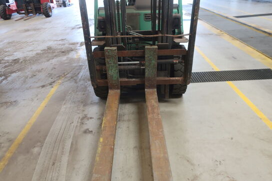 Gaffeltruck MITSUBISHI GRENDIA 25